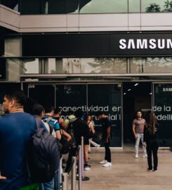 SAMSUNG